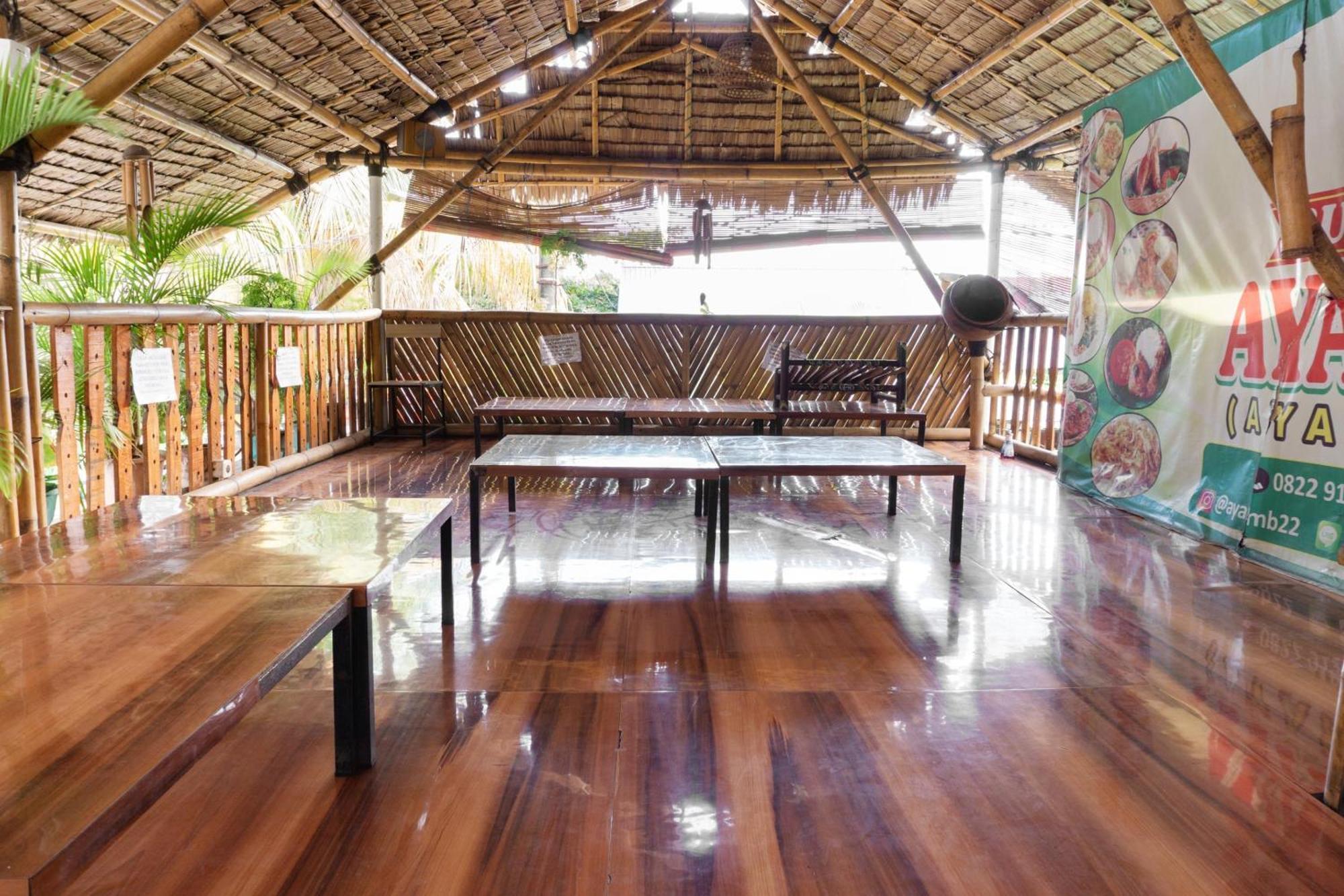 OYO 3095 Semarapura Homestay Makassar Bagian luar foto