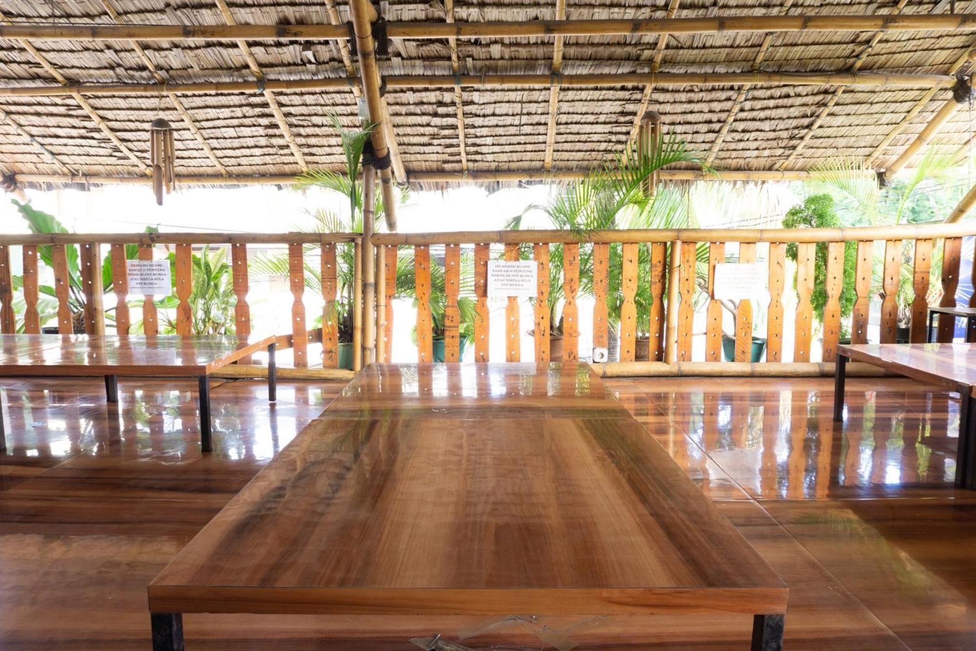 OYO 3095 Semarapura Homestay Makassar Bagian luar foto