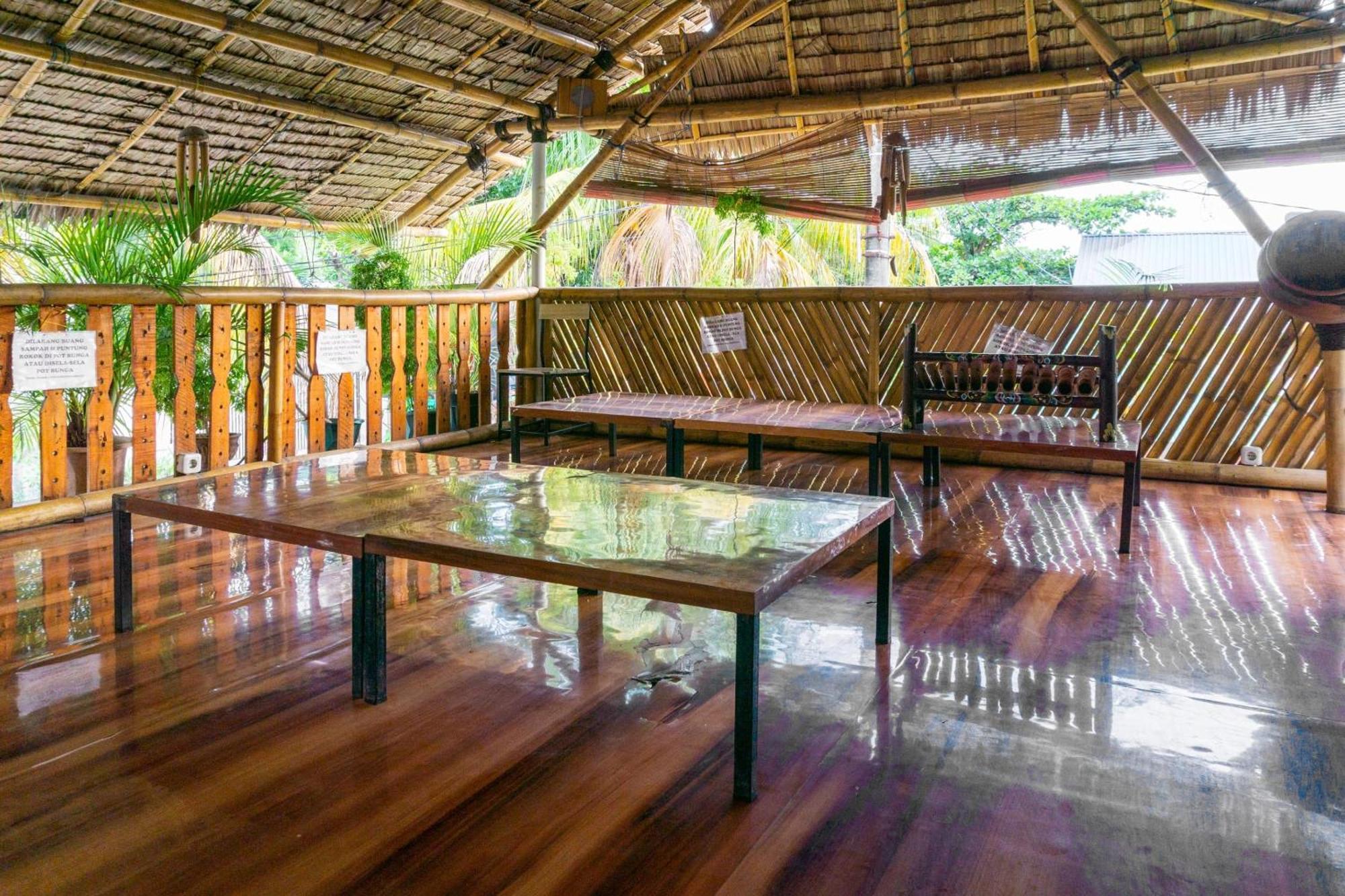 OYO 3095 Semarapura Homestay Makassar Bagian luar foto